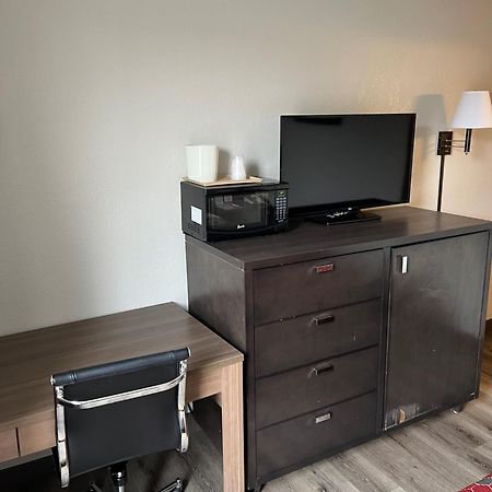 Red Carpet Inn Quantico 邓弗里斯 外观 照片