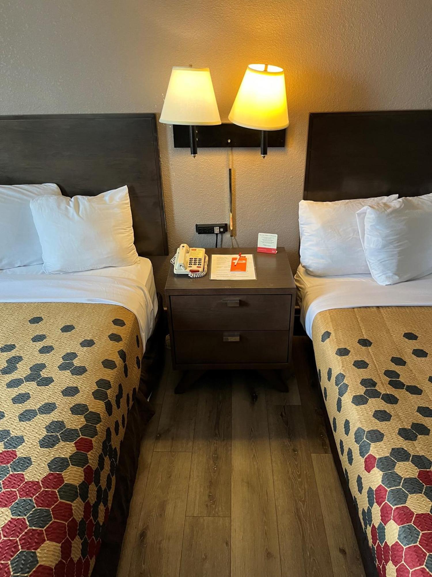 Red Carpet Inn Quantico 邓弗里斯 外观 照片